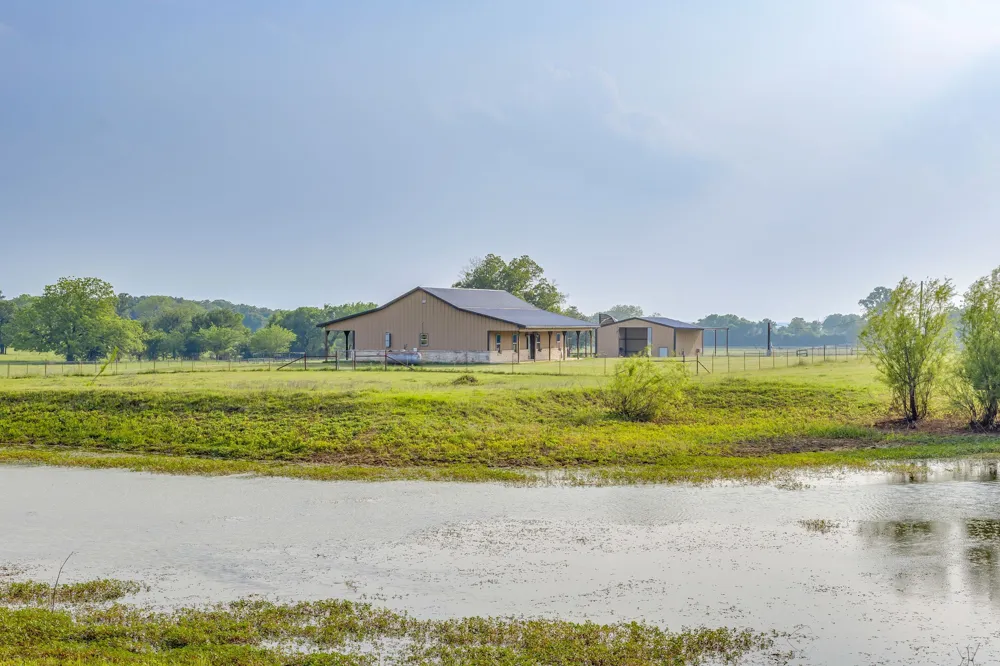 184 Hcr 1439 Covington, TX 76636