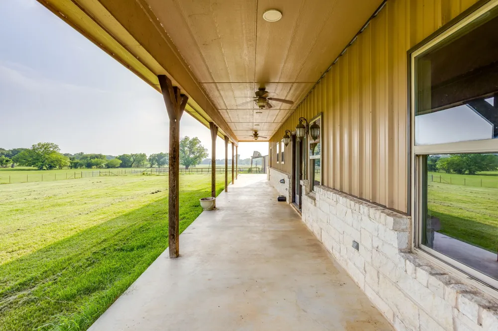 184 Hcr 1439 Covington, TX 76636