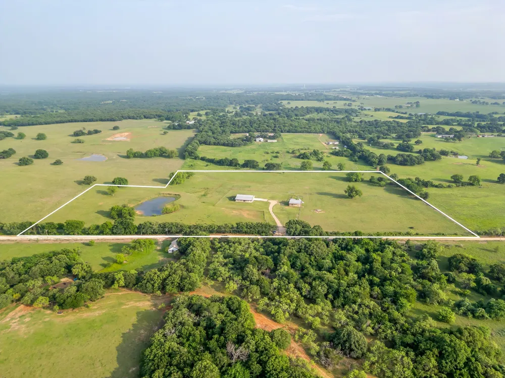 184 Hcr 1439 Covington, TX 76636