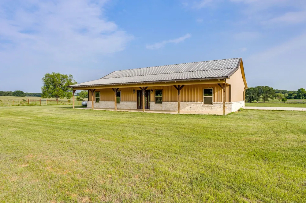 184 Hcr 1439 Covington, TX 76636