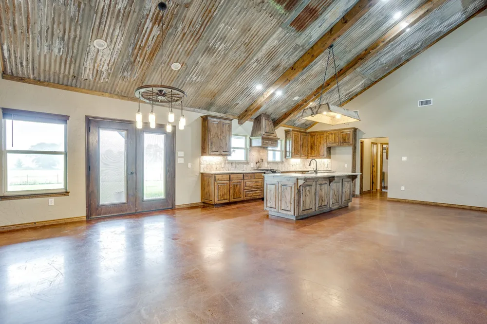 184 Hcr 1439 Covington, TX 76636