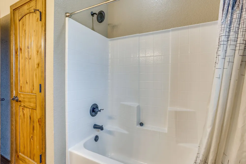 184 Hcr 1439 Covington, TX 76636