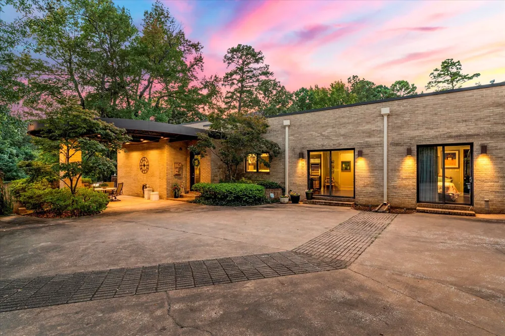 45 Palisades Boulevard Longview, TX 75605