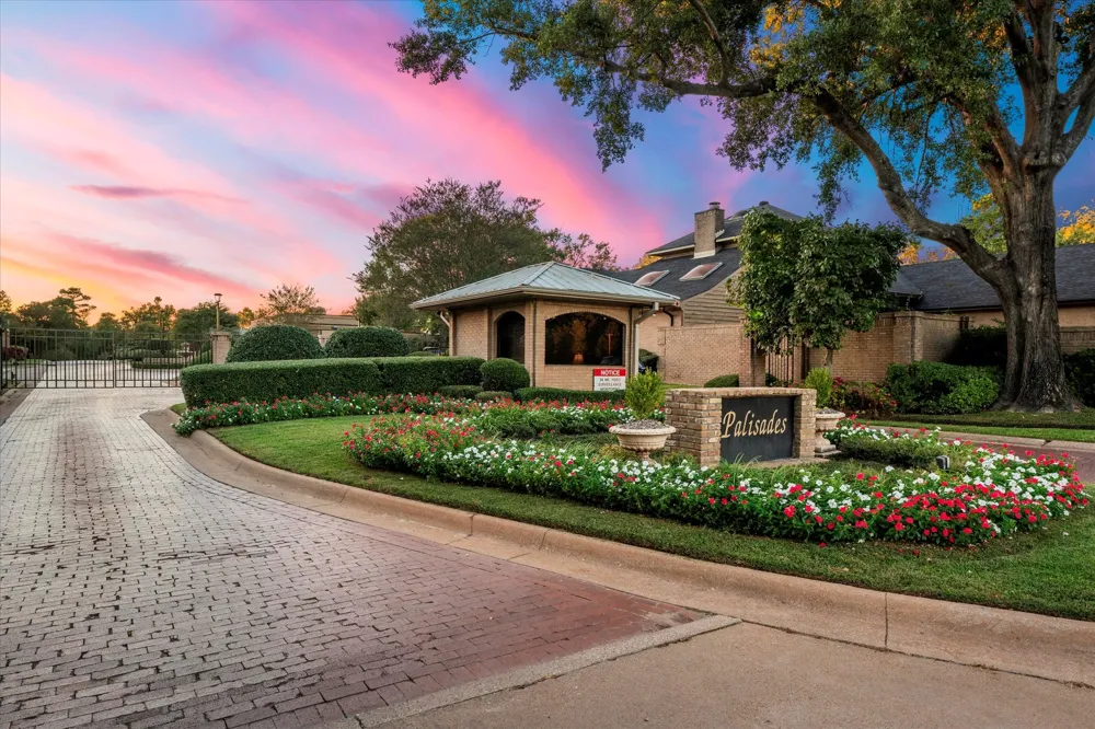 45 Palisades Boulevard Longview, TX 75605