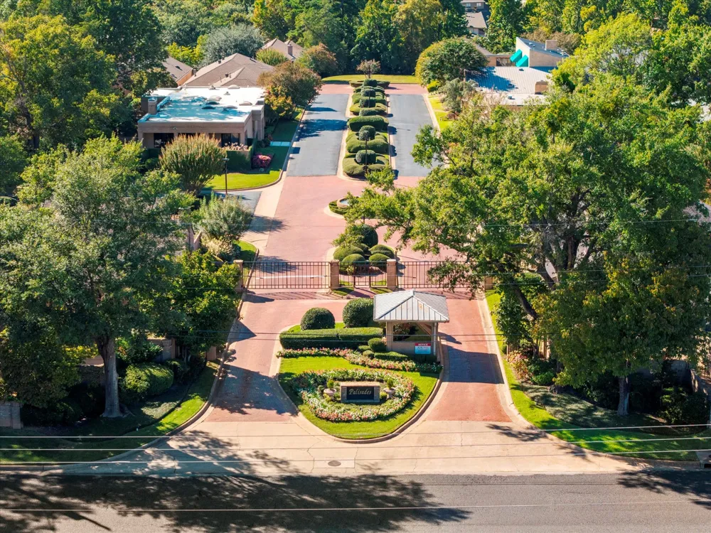 45 Palisades Boulevard Longview, TX 75605