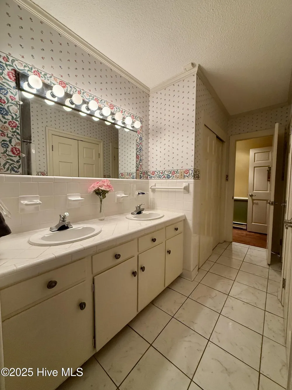 903 E Woodlawn Drive Williamston, NC 27892