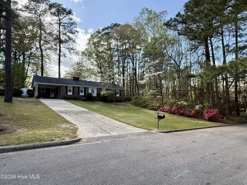 903 E Woodlawn Drive Williamston, NC 27892
