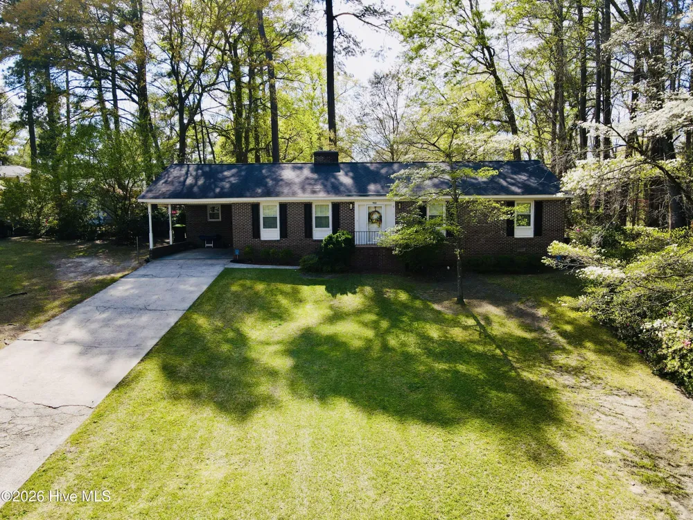 903 E Woodlawn Drive Williamston, NC 27892