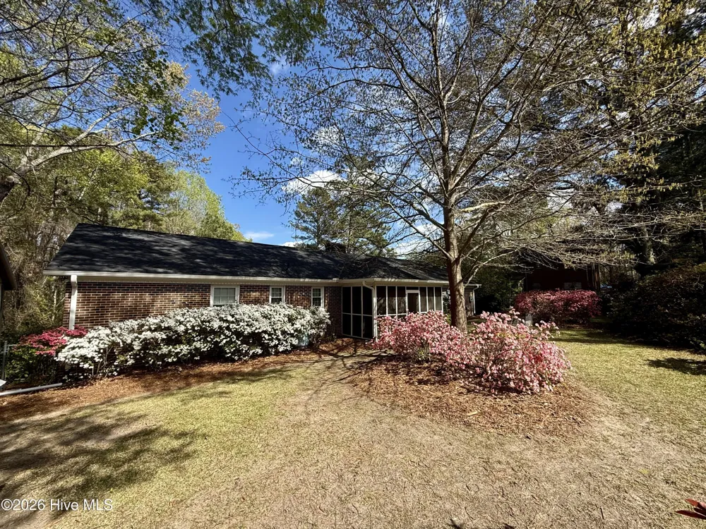 903 E Woodlawn Drive Williamston, NC 27892