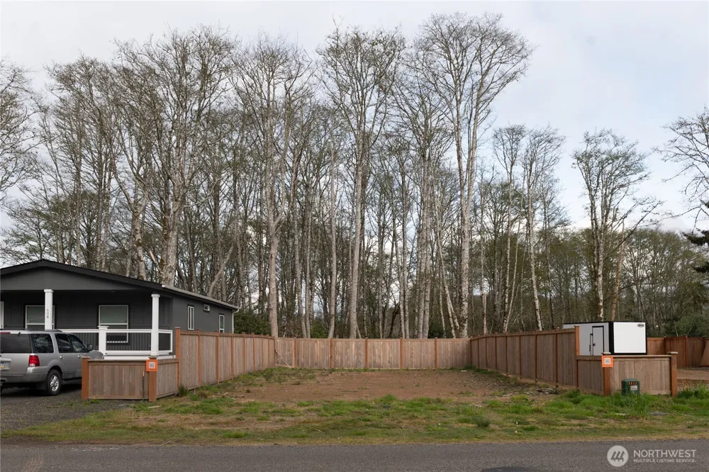 606 2nd Street Westport, WA 98595