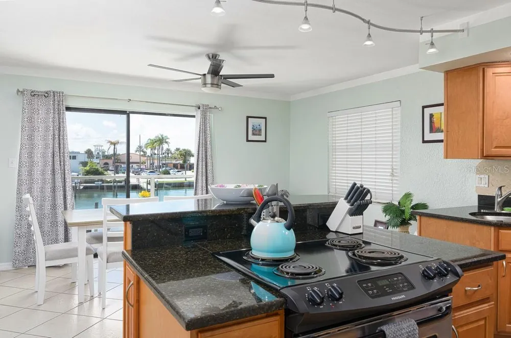 125 110TH AVENUE #1 Treasure Island, FL 33706