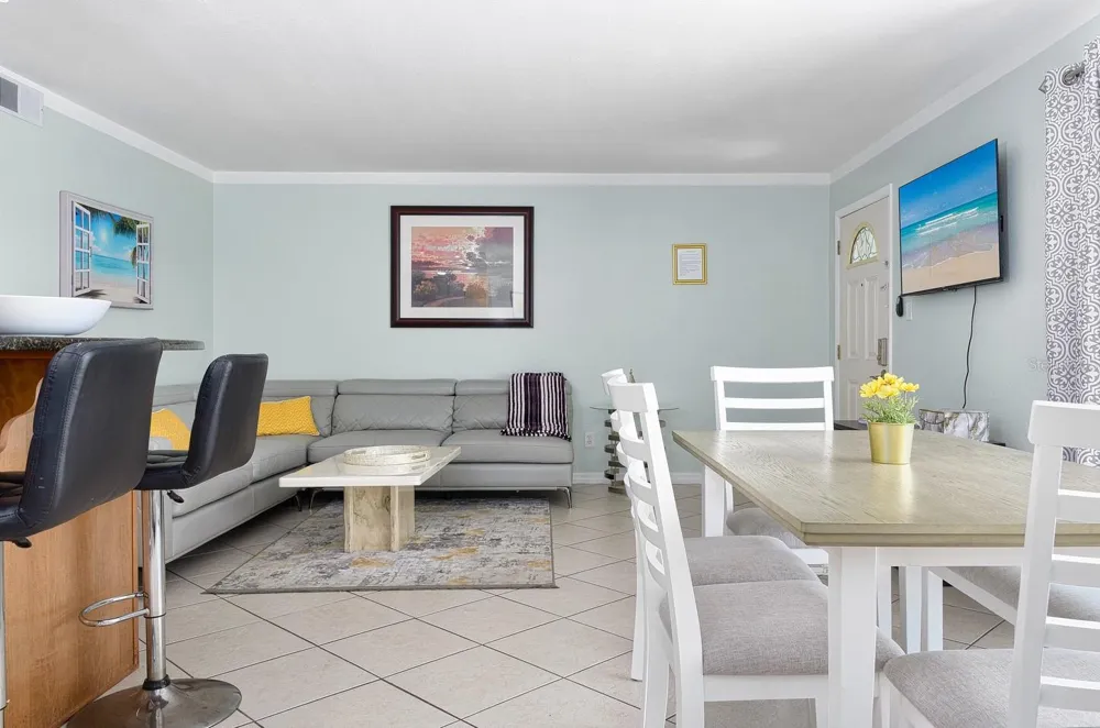 125 110TH AVENUE #1 Treasure Island, FL 33706
