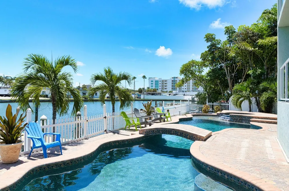 125 110TH AVENUE #1 Treasure Island, FL 33706