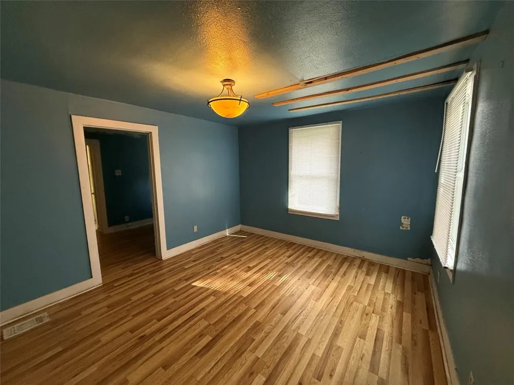 317 3rd Street San Leon, TX 77539