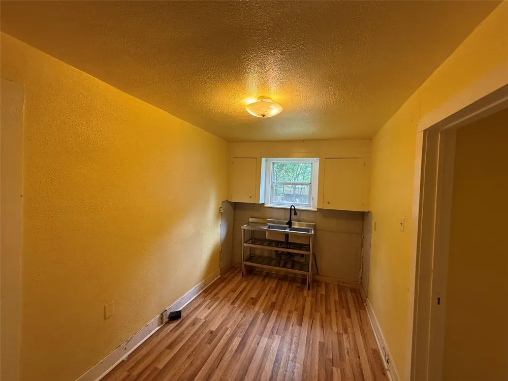 317 3rd Street San Leon, TX 77539