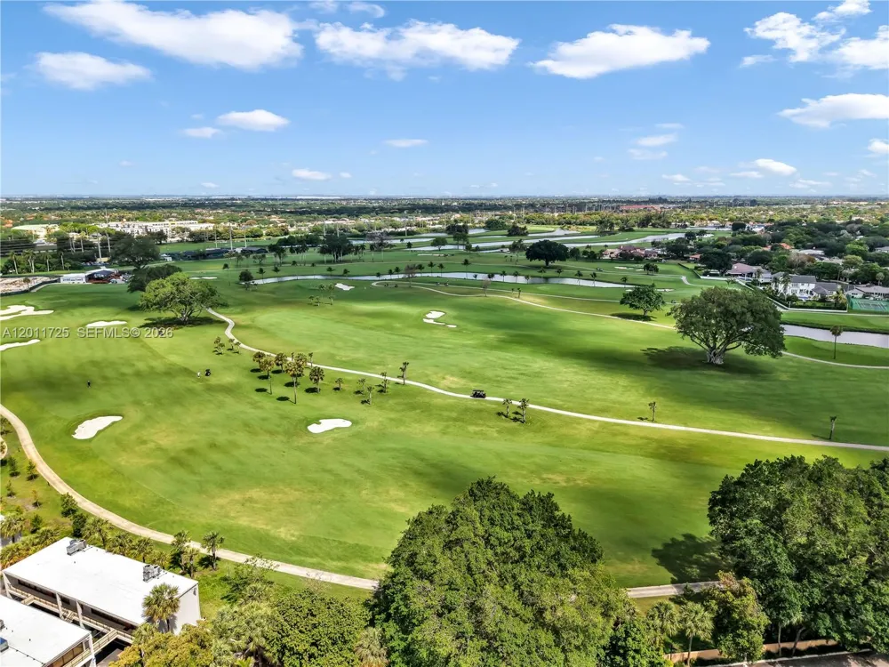 7200 Fairway Dr #H12 Miami Lakes, FL 33014