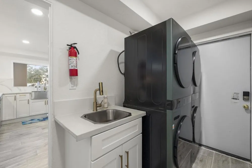 419 San Elijo St San Diego, CA 92106
