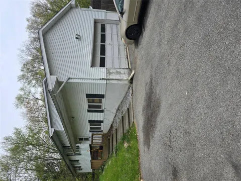 128 Crum Elbow Road