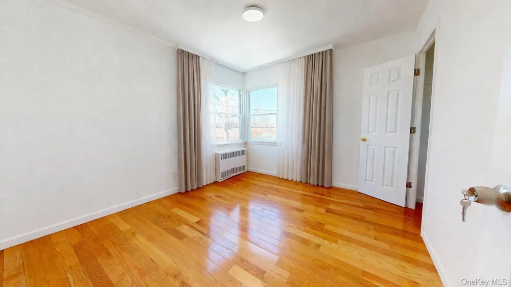 21942 141st Road Springfield Gardens, NY 11413