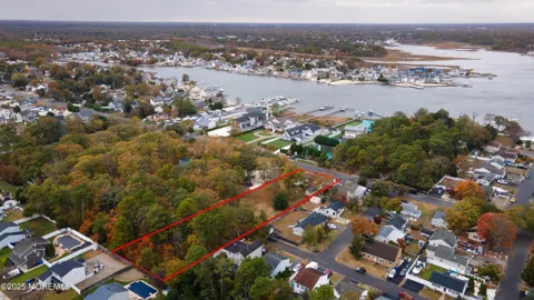 219 Kettle Creek Road