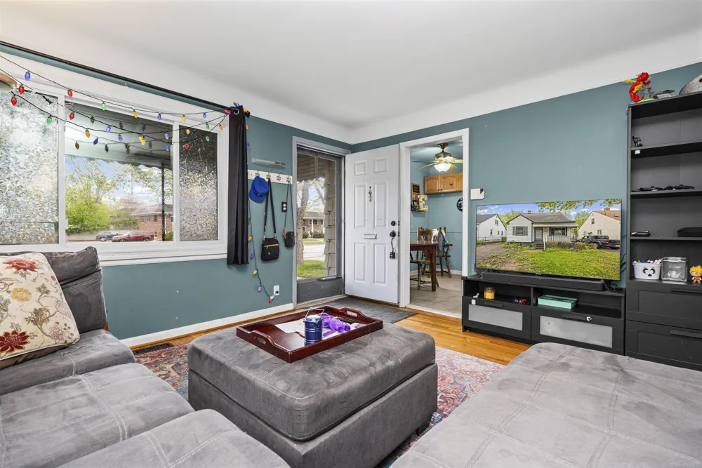 2980 Greenfield Road Berkley City, MI 48072