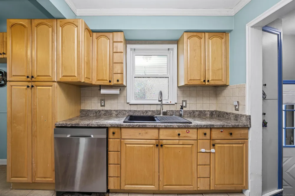 2980 Greenfield Road Berkley City, MI 48072