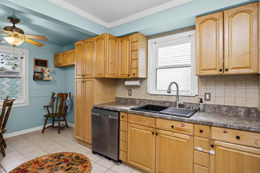 2980 Greenfield Road Berkley City, MI 48072