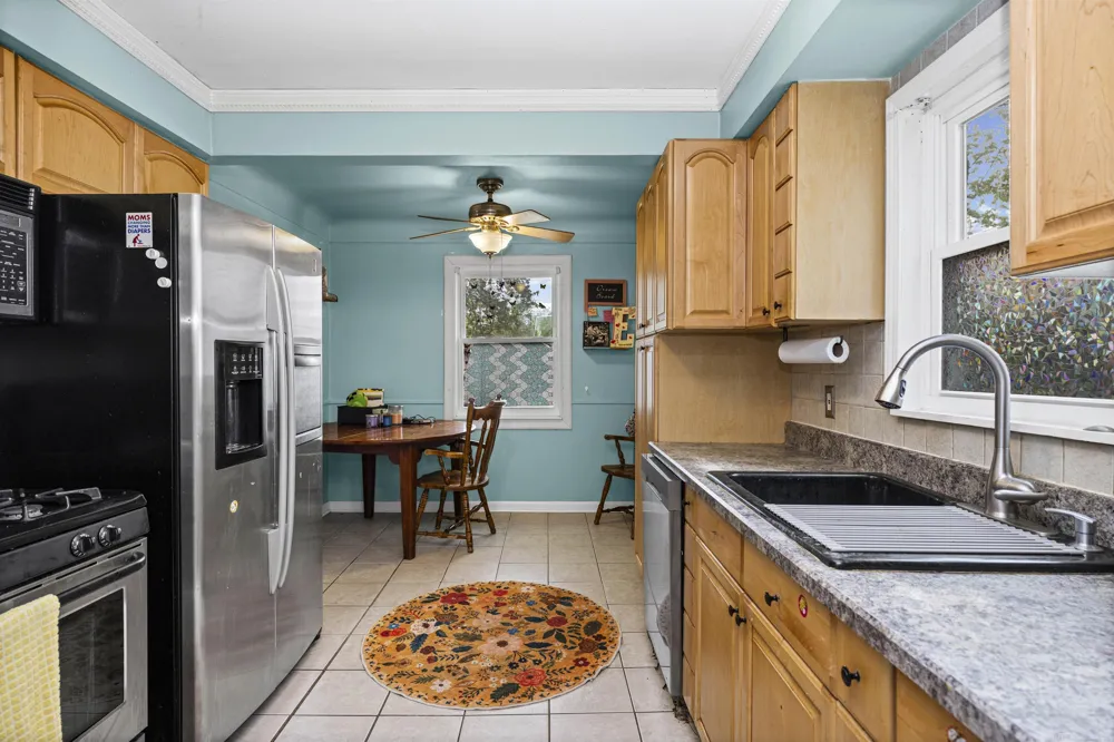 2980 Greenfield Road Berkley City, MI 48072