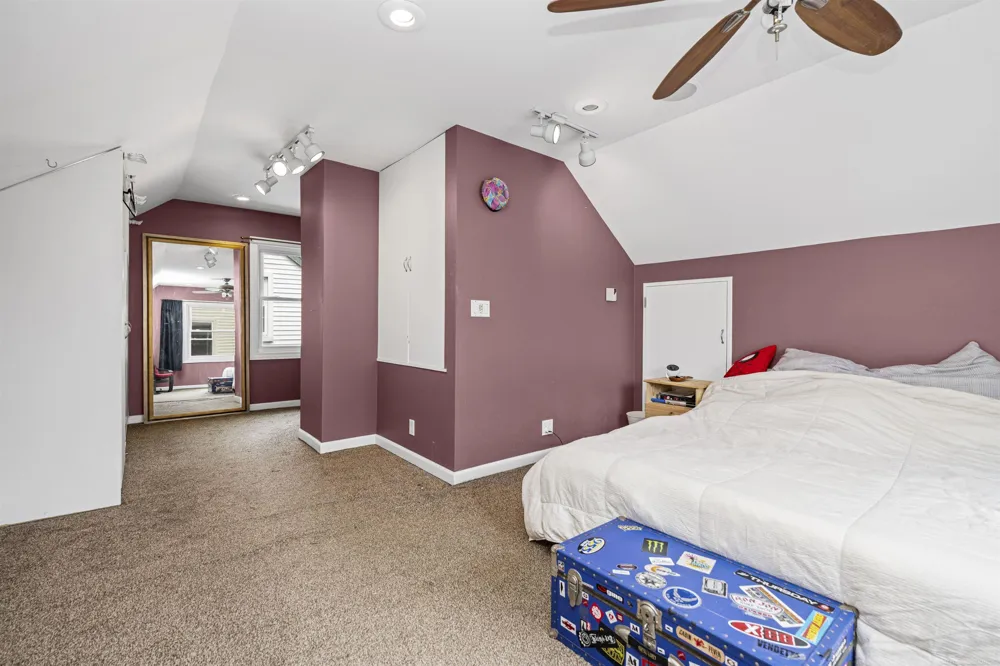 2980 Greenfield Road Berkley City, MI 48072