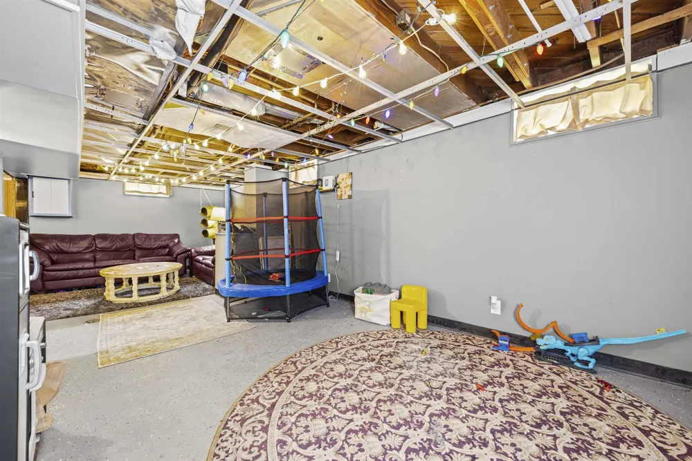 2980 Greenfield Road Berkley City, MI 48072
