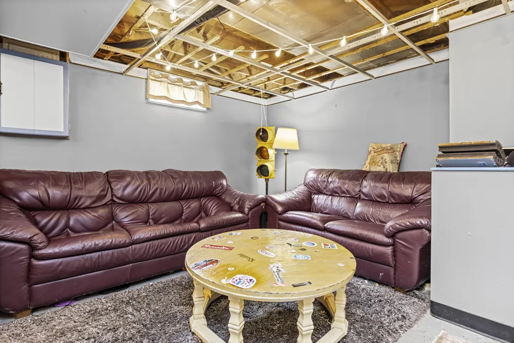 2980 Greenfield Road Berkley City, MI 48072