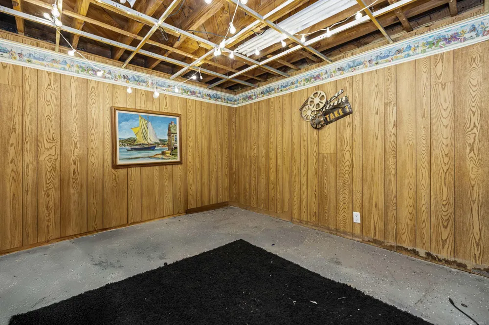 2980 Greenfield Road Berkley City, MI 48072