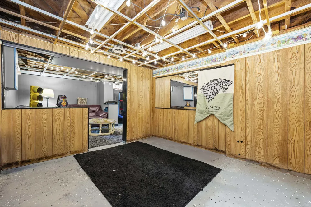 2980 Greenfield Road Berkley City, MI 48072