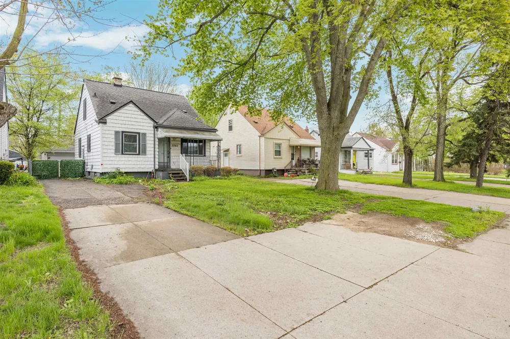 2980 Greenfield Road Berkley City, MI 48072