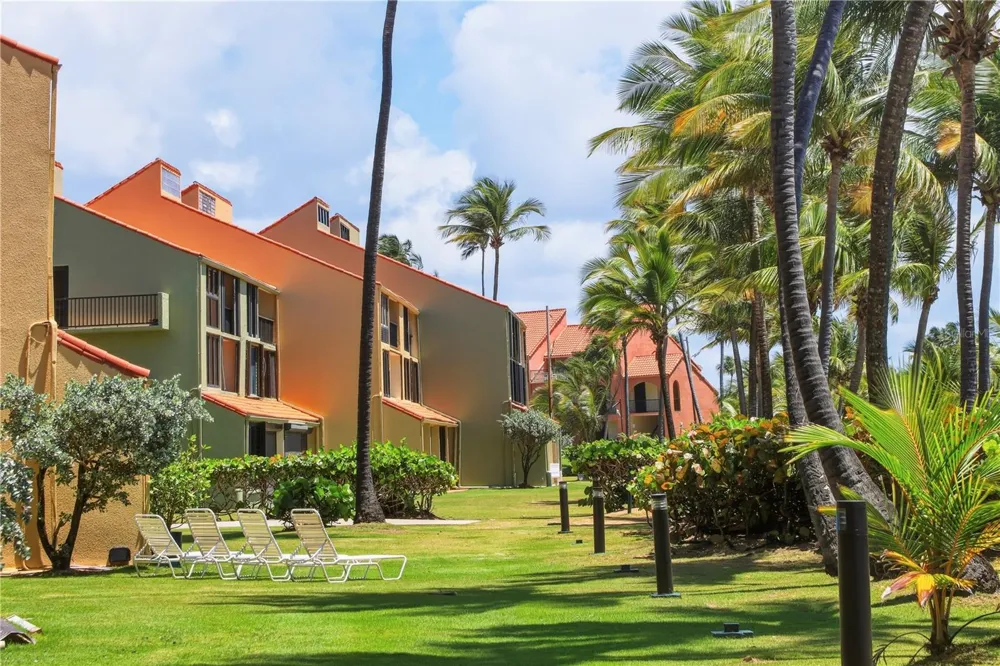 96 BEACH VILLAGE DRIVE #96 Humacao, PR 00791