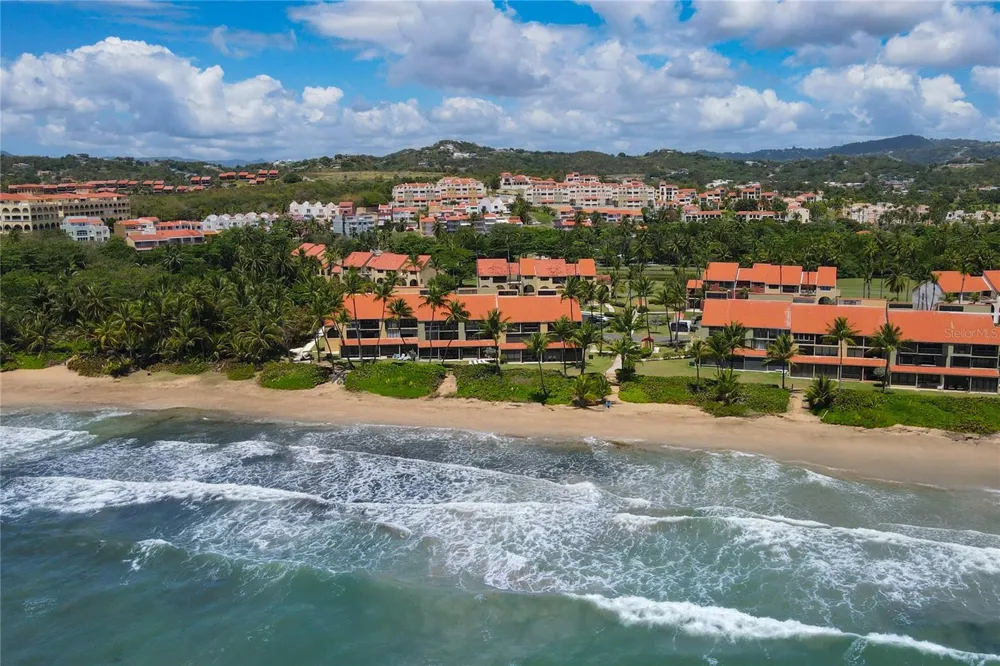 96 BEACH VILLAGE DRIVE #96 Humacao, PR 00791
