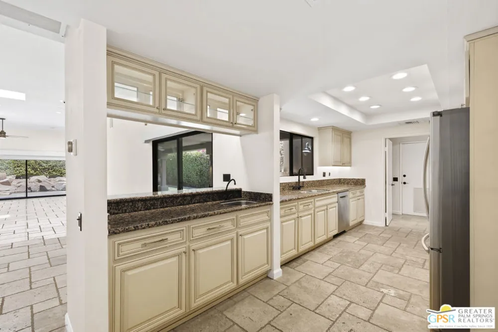 22 Chandra Lane Rancho Mirage, CA 92270