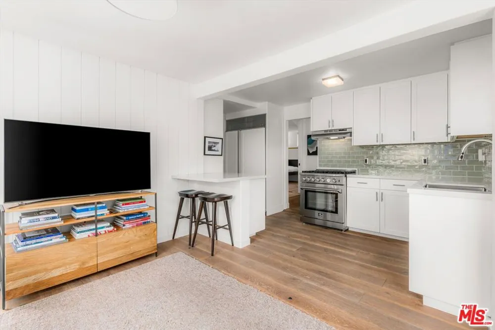 1322 E Cota Street Santa Barbara, CA 93103