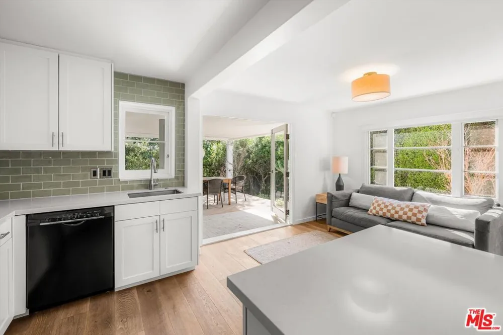 1322 E Cota Street Santa Barbara, CA 93103