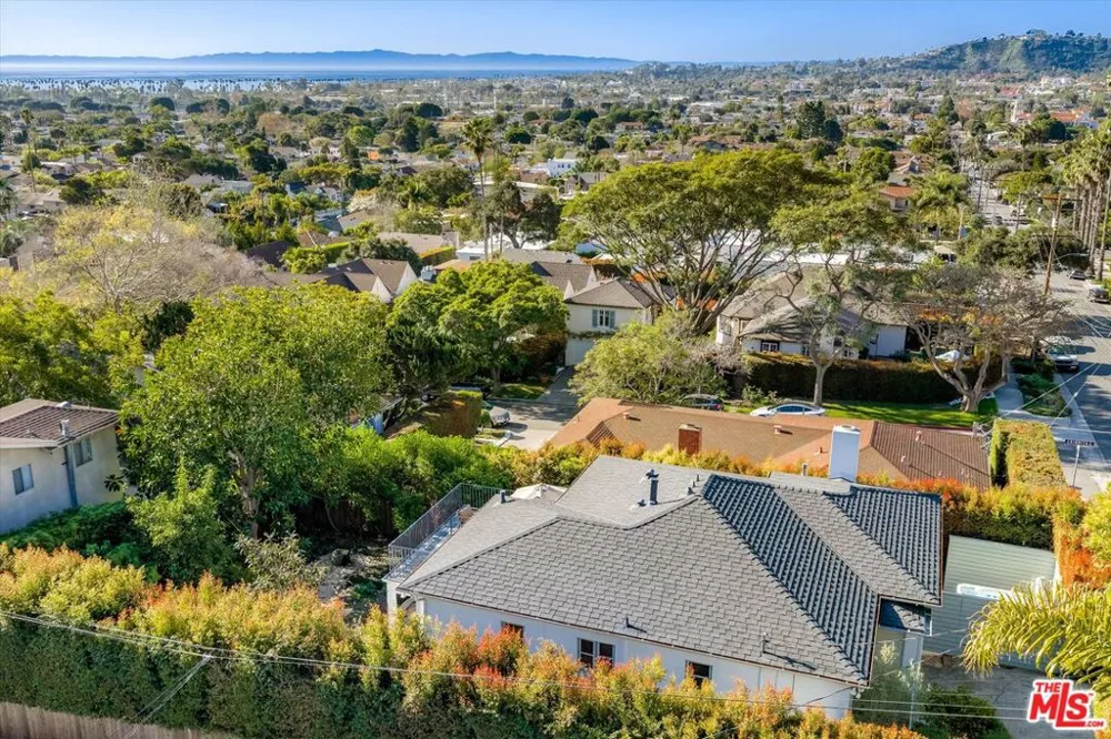 1322 E Cota Street Santa Barbara, CA 93103