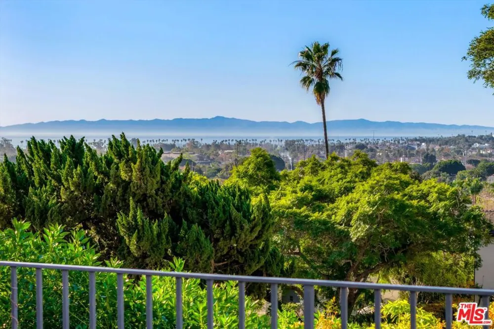 1322 E Cota Street Santa Barbara, CA 93103