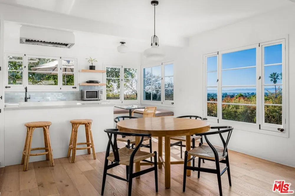 1322 E Cota Street Santa Barbara, CA 93103