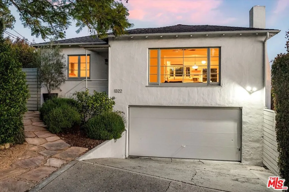 1322 E Cota Street Santa Barbara, CA 93103