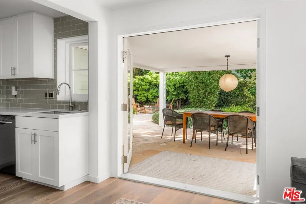1322 E Cota Street Santa Barbara, CA 93103