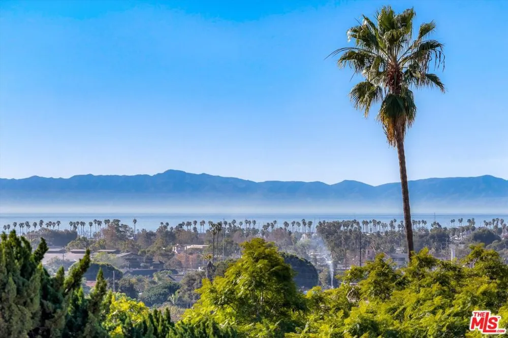 1322 E Cota Street Santa Barbara, CA 93103