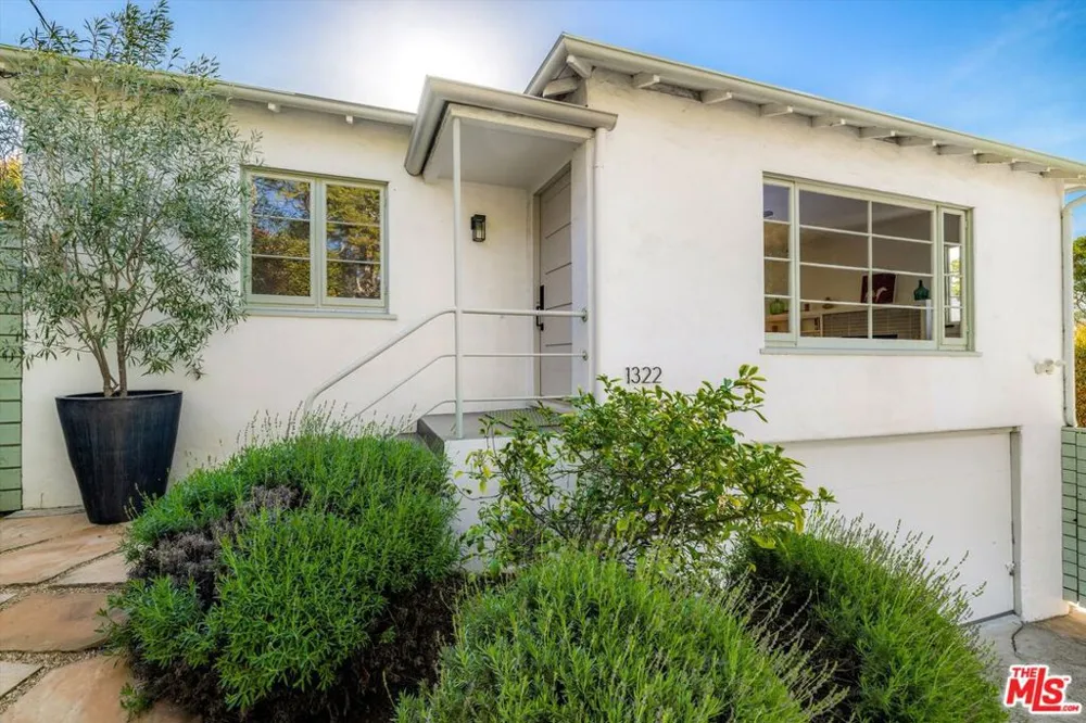 1322 E Cota Street Santa Barbara, CA 93103