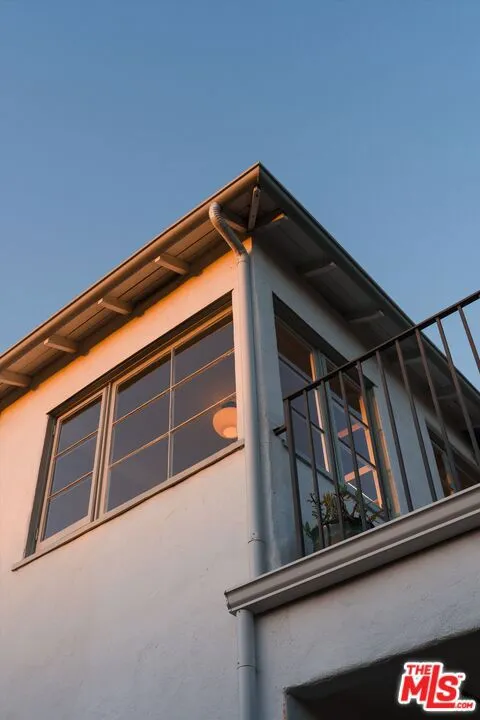 1322 E Cota Street Santa Barbara, CA 93103