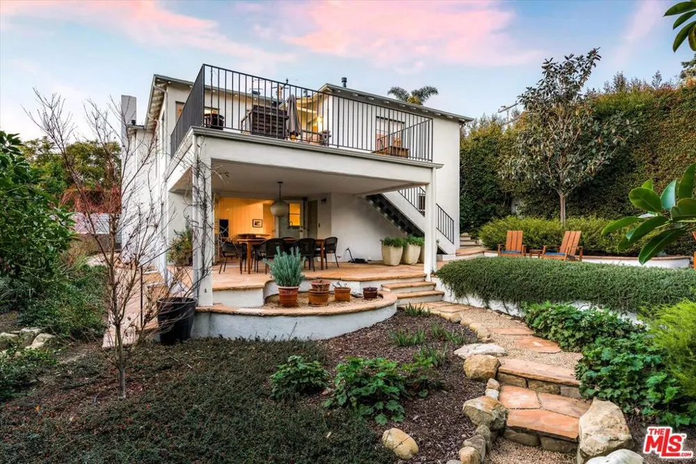 1322 E Cota Street Santa Barbara, CA 93103
