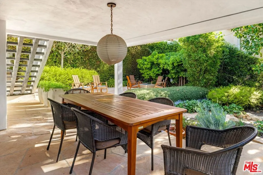 1322 E Cota Street Santa Barbara, CA 93103