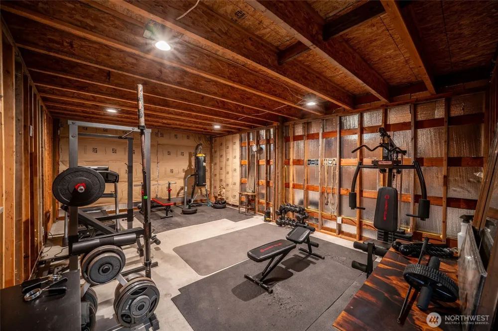 195 Bay Point Drive Castle Rock, WA 98611